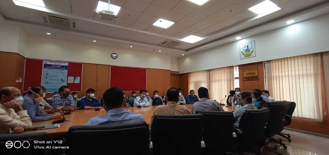 IMA and VHA delegation during the meeting with Nagpur Municipal Corporation officials on Thursday (May 20)